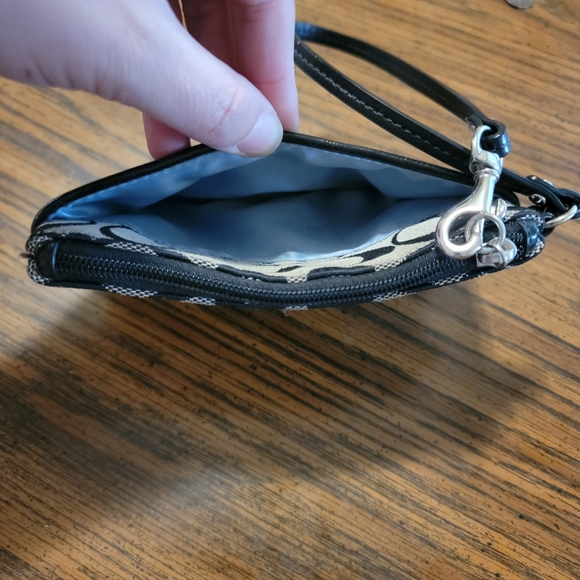 Authentic Coach Black & Grey Wristlet - Picture 5 of 10